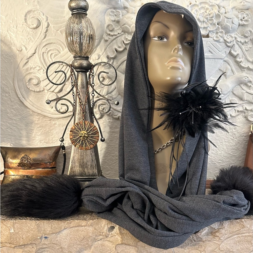 2 pc Real Fur Tails reginald chicago Gray Scarf shawl bonus feather brooch